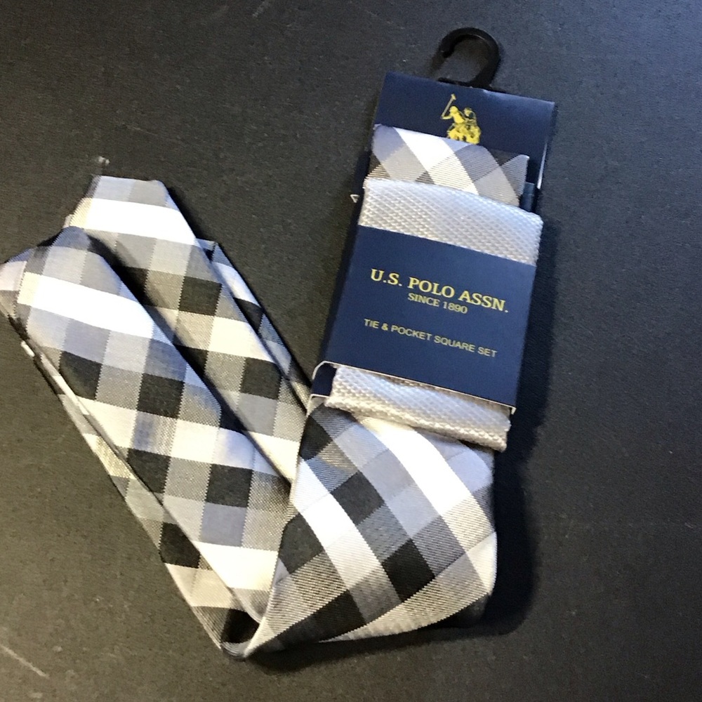 U.S. Polo Assn. Black and Silver Plaid Tie With Pocket Square